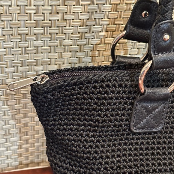 🌟HP🌟NWOT Lina Crocheted Black Baguette Double Handle Bag - Picture 2 of 16